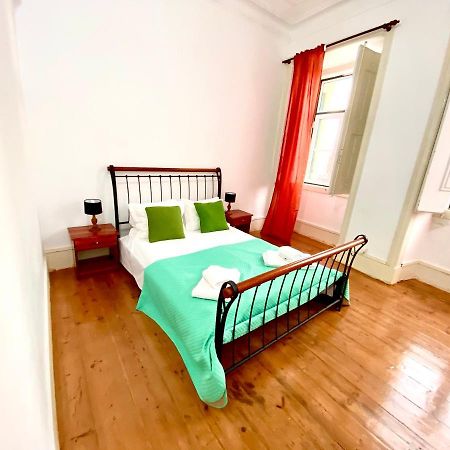 Artdeco Chiado 4 - Large Comfortable Double Room With Shared Bathroom Lisboa Ngoại thất bức ảnh