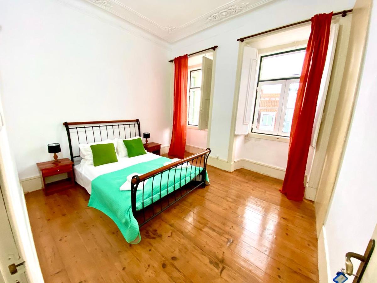 Artdeco Chiado 4 - Large Comfortable Double Room With Shared Bathroom Lisboa Ngoại thất bức ảnh